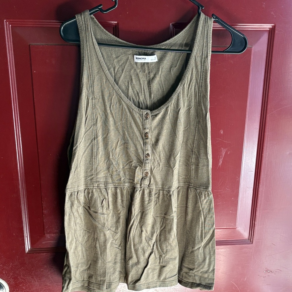 Green tank top
